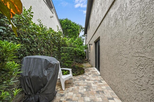Building Photo - 1094 Azalea Ln