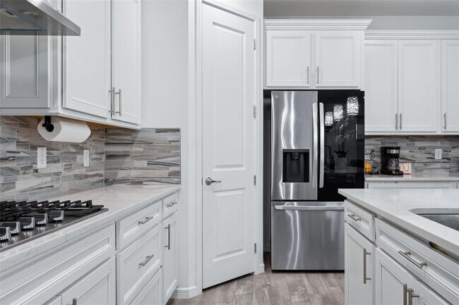 Building Photo - 17801 Wind Chime Row