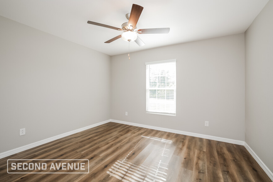 Building Photo - 208 Ravenswood Blvd