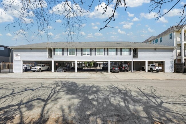 Building Photo - 427 W 16th St