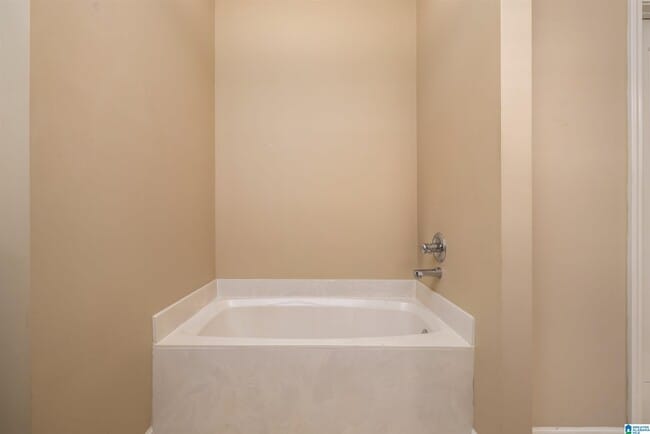 Building Photo - 2250 Ridgemont Dr