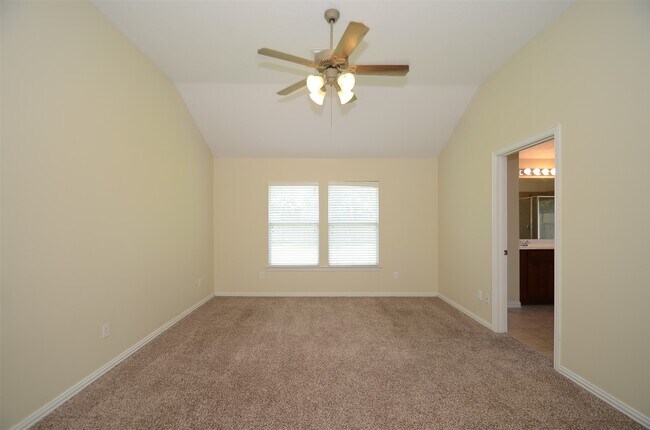Building Photo - 23207 Dewflower Dr