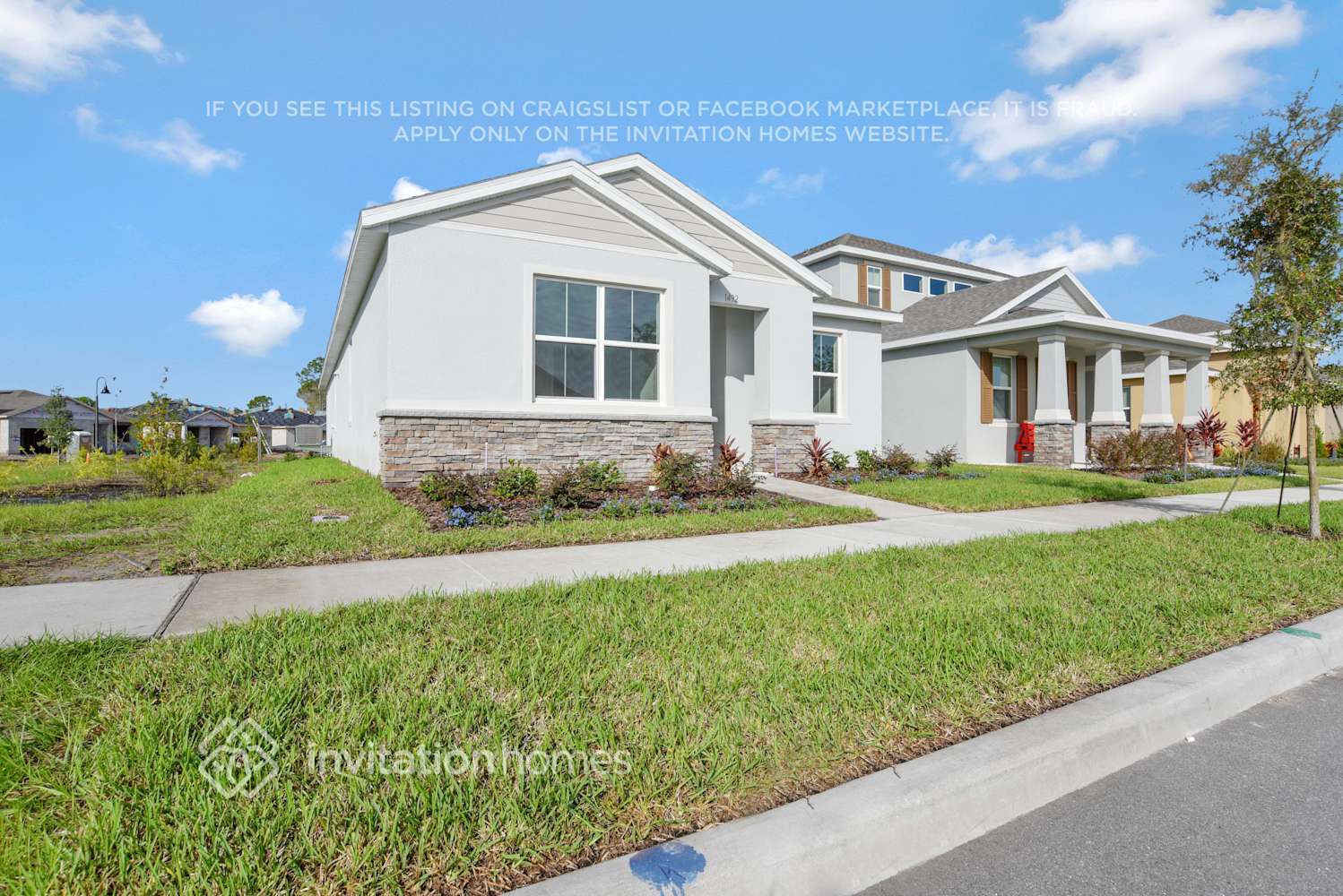 Building Photo - 1492 Grassland Ave