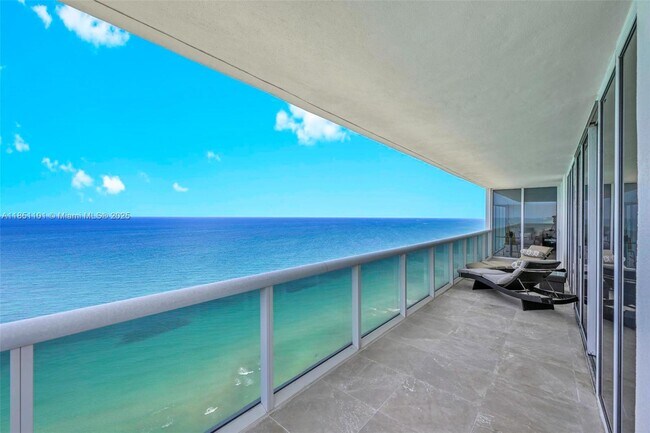 Building Photo - 1830 S Ocean Dr