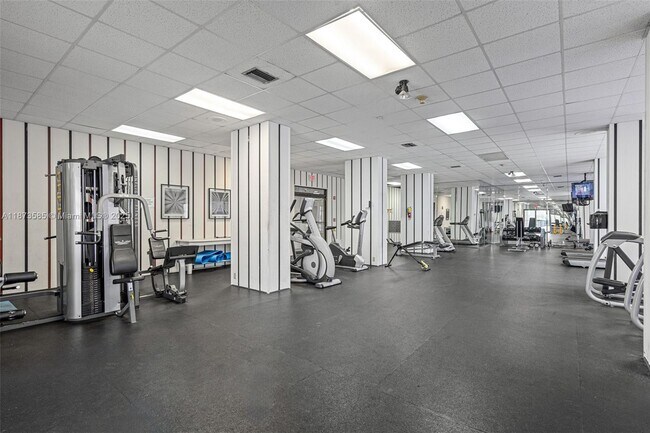 Building Photo - 2750 NE 183rd St