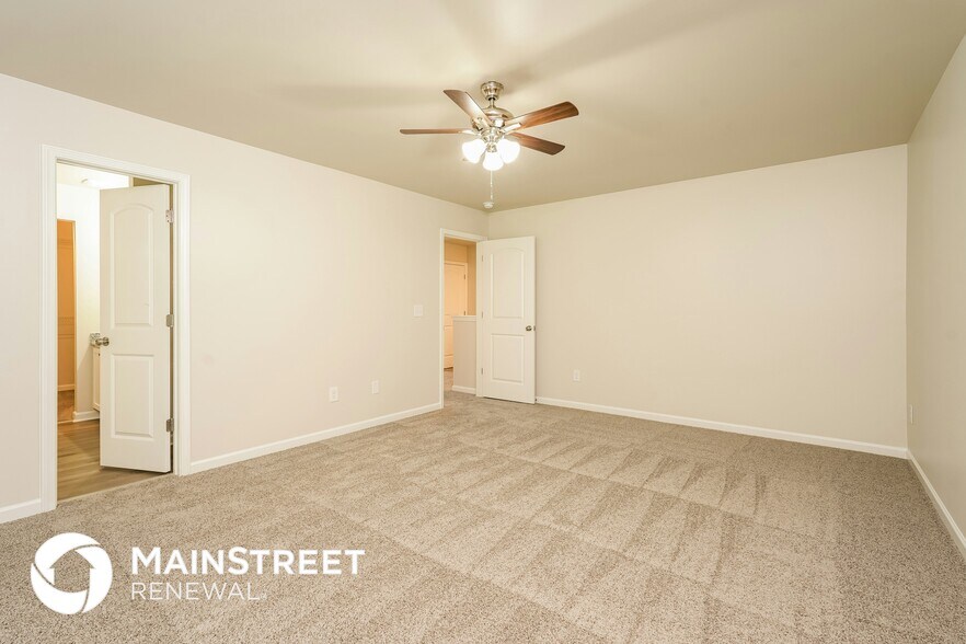 Building Photo - 3803 Miller Dr