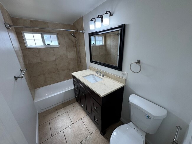 Building Photo - 4 bedroom in El Cajon