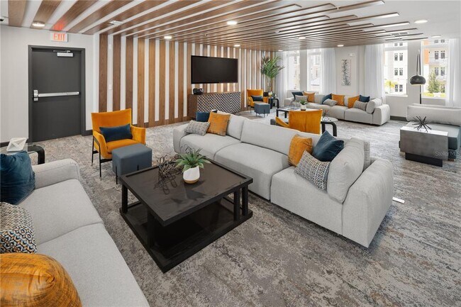 Building Photo - 5256 International Dr