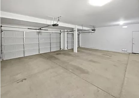 Building Photo - 5322 W La Salle St
