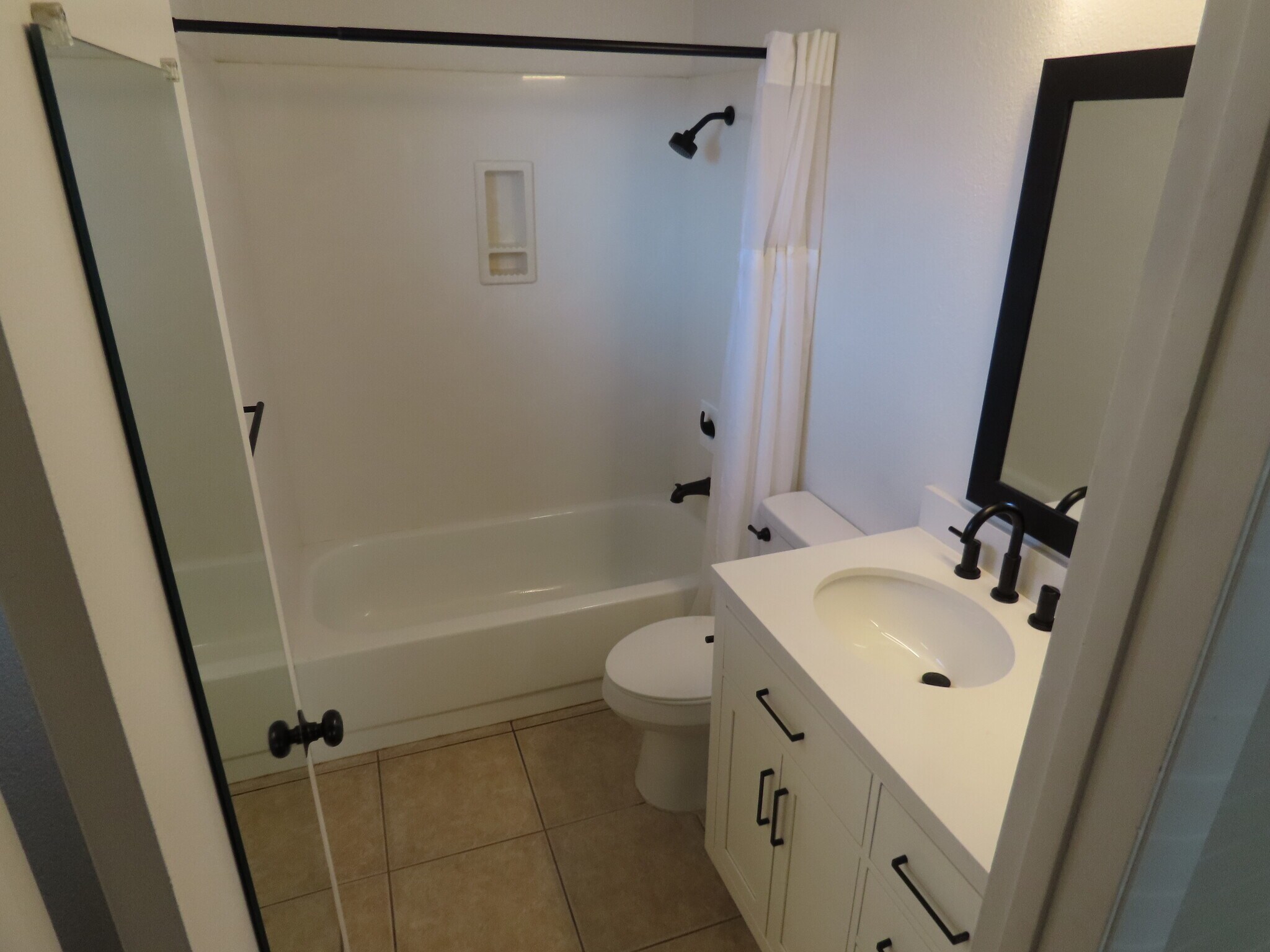 Building Photo - 4621 Country Gables Ct