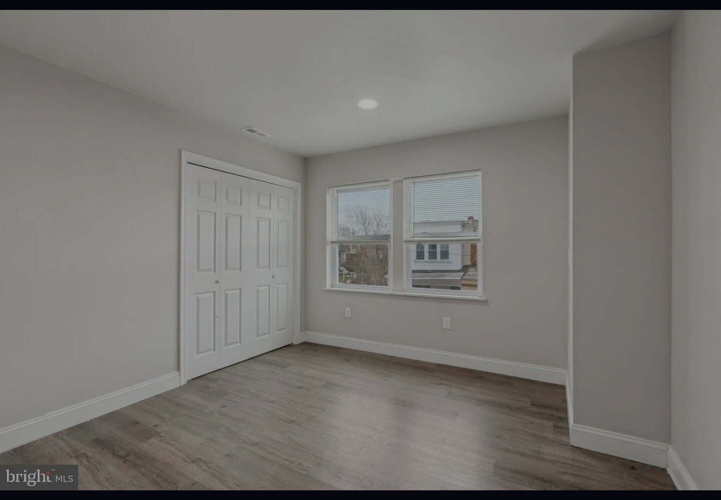 Building Photo - 5425 Ridgewood St