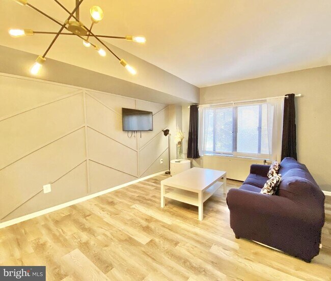 Building Photo - 3101 S Manchester St