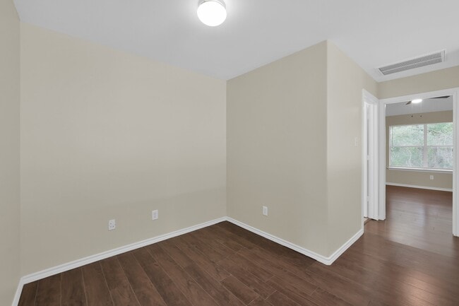 Building Photo - 122 S Camellia Grove Cir
