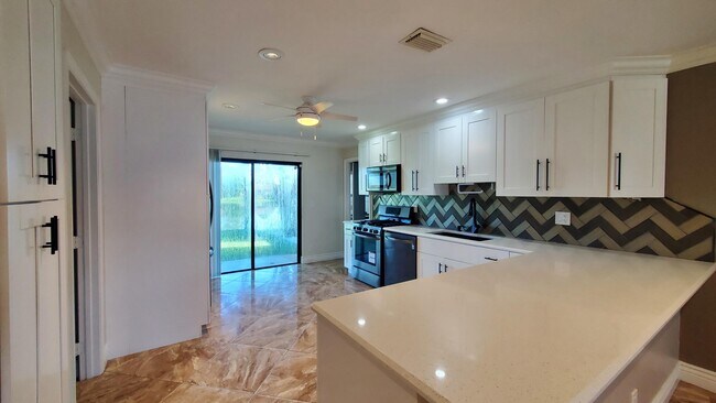 Building Photo - 5769 Ellis Hollow Rd E