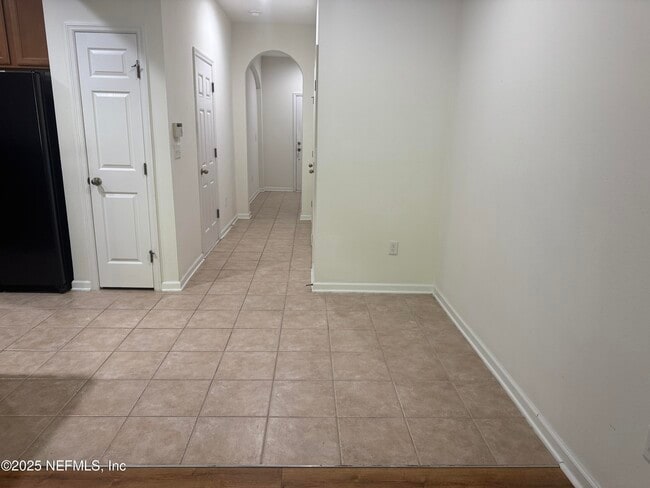 Building Photo - 5973 Pavilion Dr