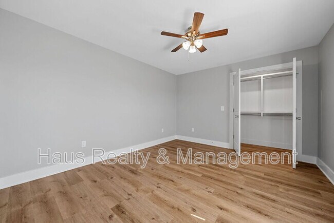 Building Photo - 7847 US-41