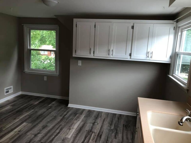 Kitchen - 3543 S Chase Ave