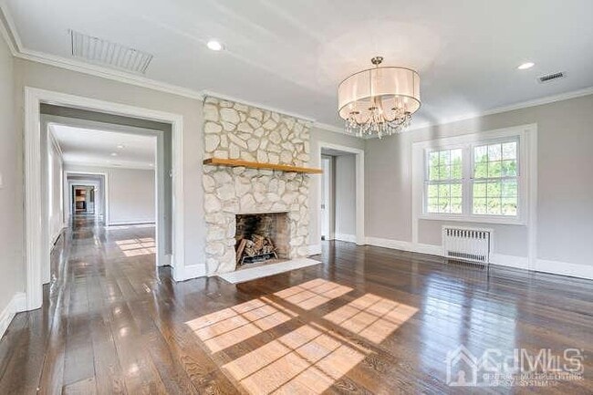 Building Photo - 55 Devon Rd