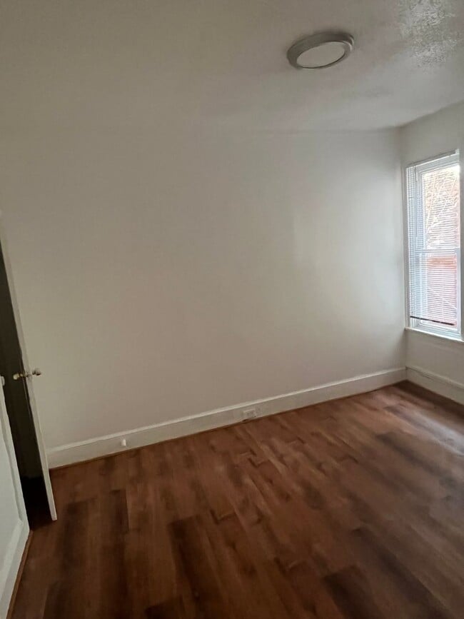 Building Photo - 1918 Penrose Ave