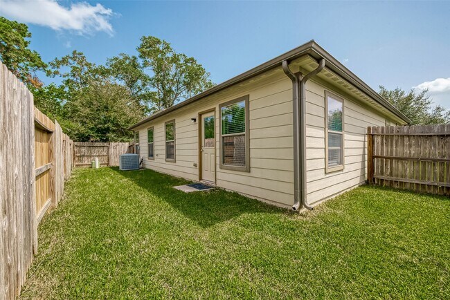 Building Photo - 29511 Legends Branch Ln