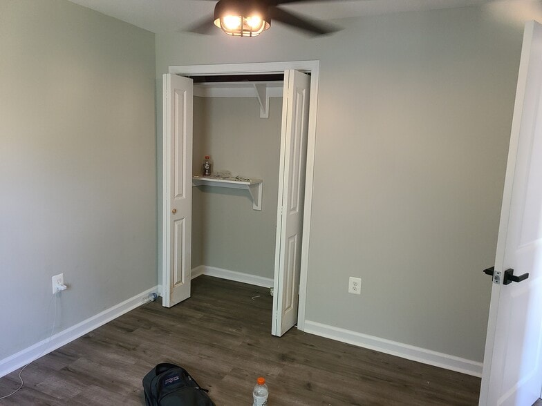 Bedroom 2 - 446 N Loudoun St
