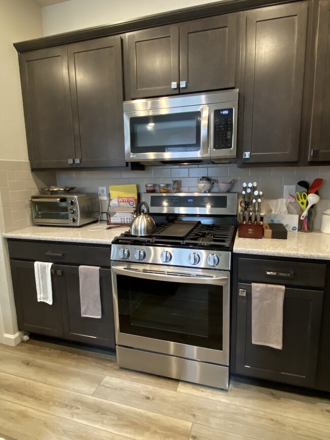 Building Photo - 3 bedroom Wolf Ranch Townhome - Laurel Mou...