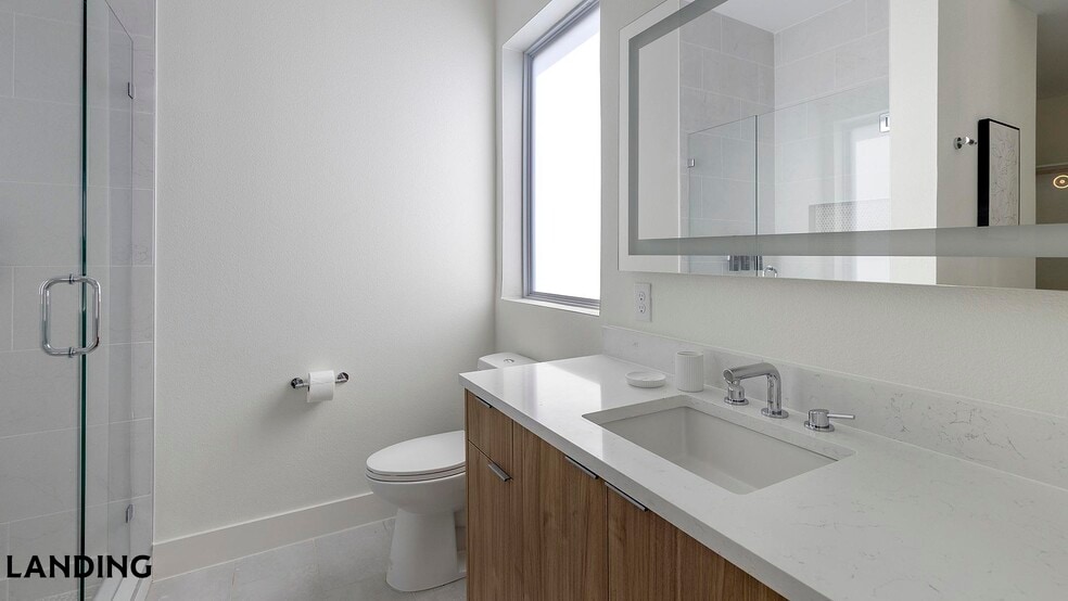 Building Photo - 2206 Arroyo Ave