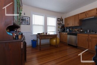 Building Photo - HOT BRIGHTON LISTING!!!!