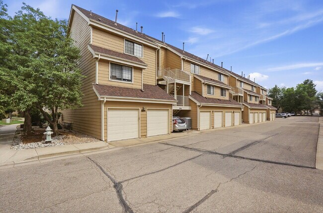 Building Photo - $1,945.95- 1 Bed, 1 Bath Updated Lofted Condo in Boulder with Central AC and In-Unit Laundry!
