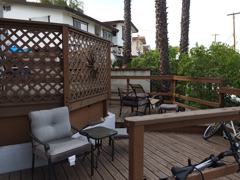 Building Photo - 5060 Leo St