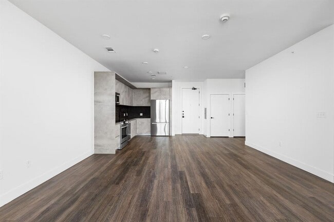 Building Photo - 4315 S Congress Ave