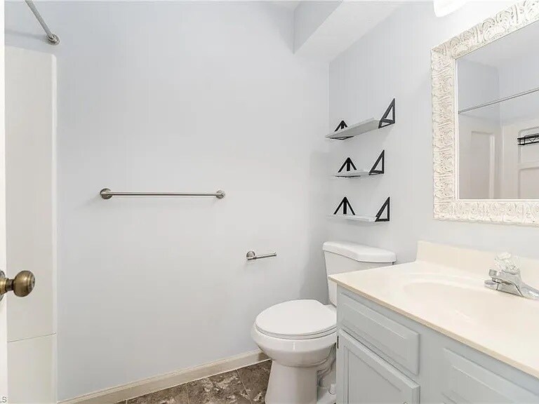 Building Photo - 3701 Cotswold Ter