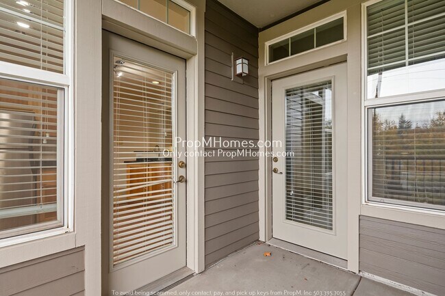 Building Photo - Wonderful Three Bedroom Condo at The Summe...