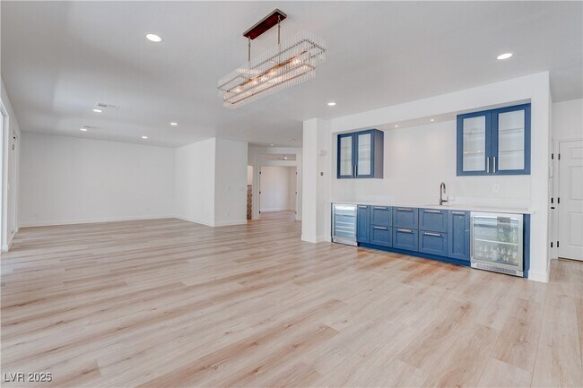 Building Photo - 10018 Twilight Canyon Ct