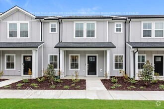 Building Photo - 131 Maybrook Dr