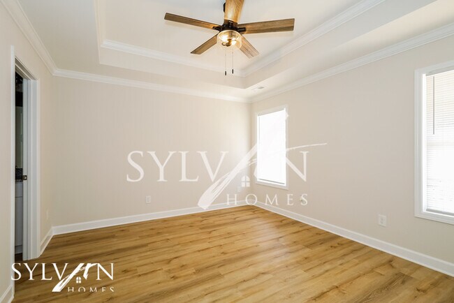 Building Photo - Lease today! No extra charge for contentme...