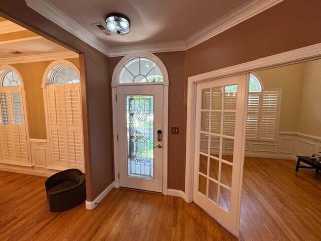 Building Photo - Charming 3-Bedroom Retreat in Wake Forest