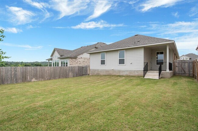 Building Photo - 912 Leaning Oak Ln