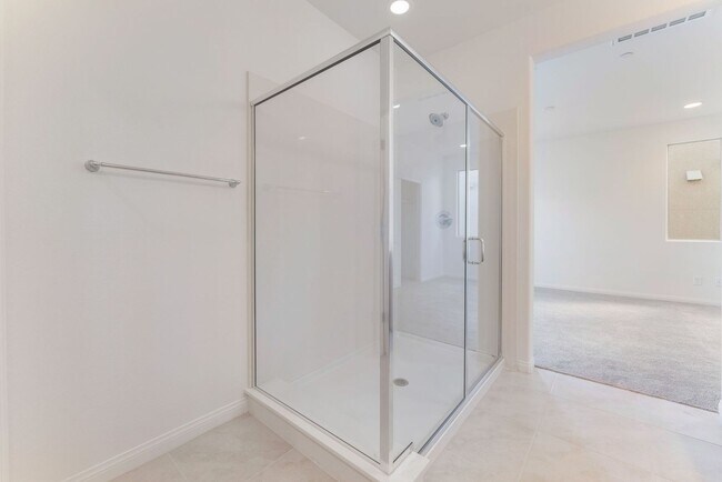 Building Photo - Recently Built Modern Home in Summerlin!