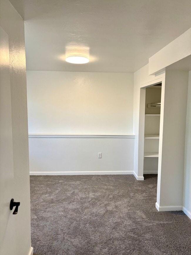 Building Photo - Remodeled 3bd 2ba ready for rent in Fox Hill neighborhood Aurora CO