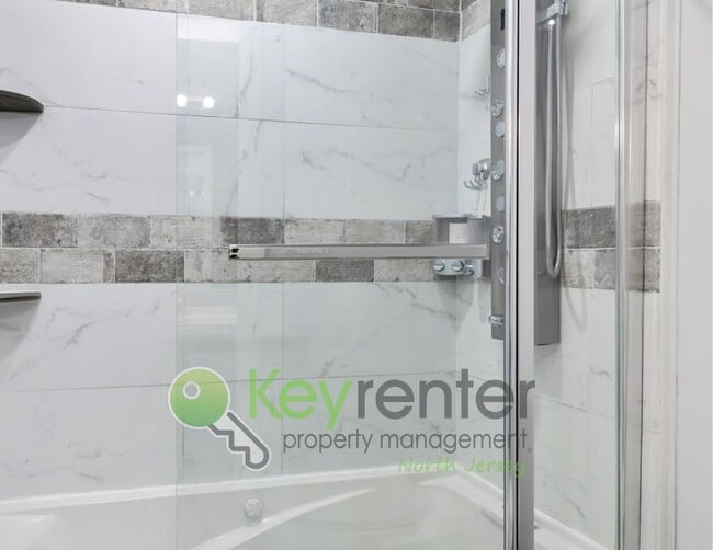 Building Photo - Modern 3-Level Townhome with River Views in Wallington