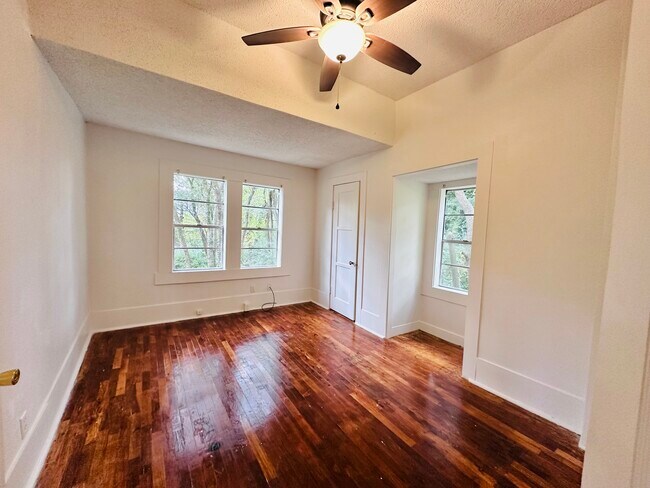 Downstairs back BR - 903 Ward St