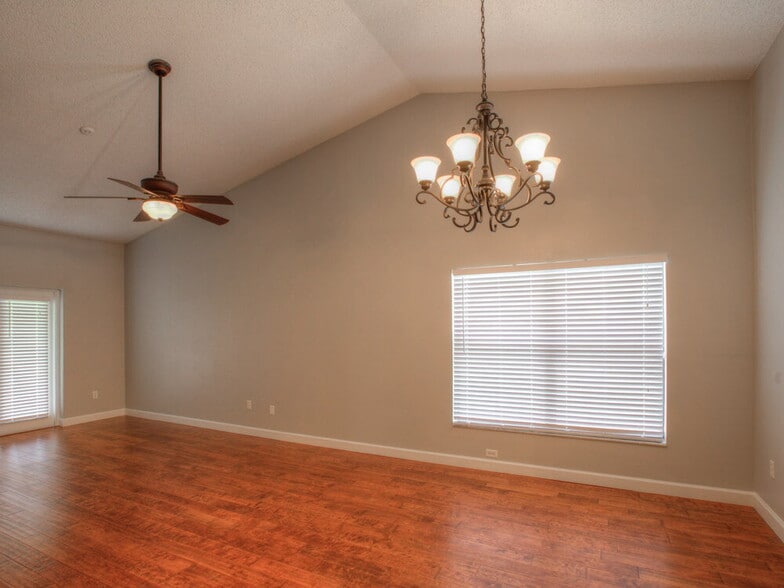 Building Photo - 420 Mainsail Ct