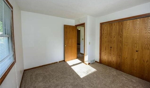 Building Photo - 257 18th Ave N