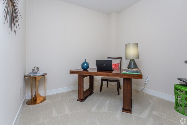 Building Photo - Galleria Oasis | 1 Month Free!