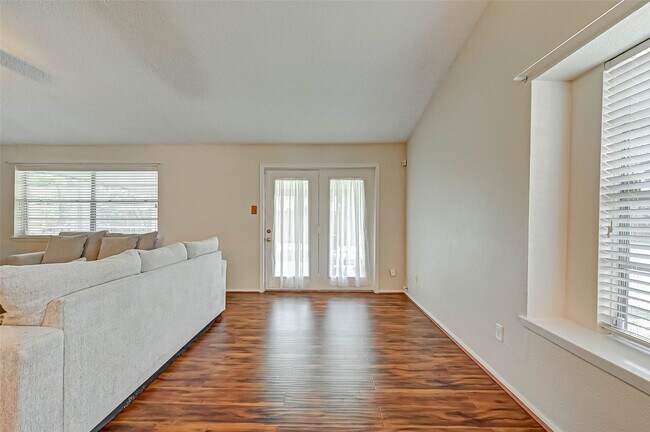 Building Photo - 16355 Sierra Grande Dr