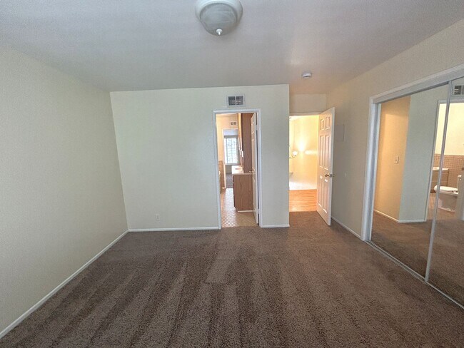 Building Photo - RIVERSIDE DR #17 CHINO 91710 (2 BED / 1.5 BATH)