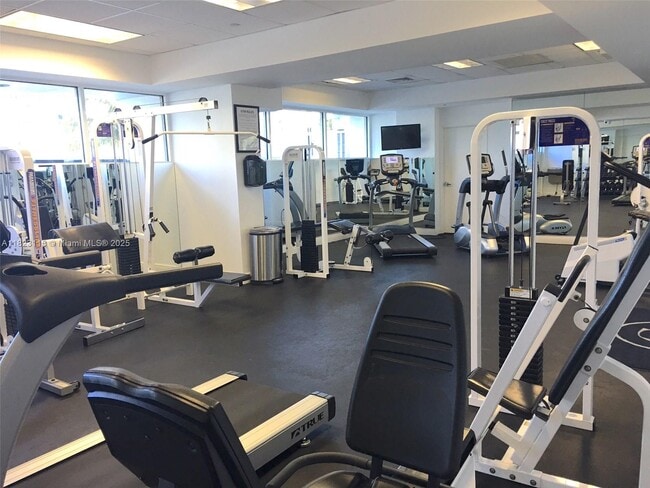 Building Photo - 5900 Collins Ave