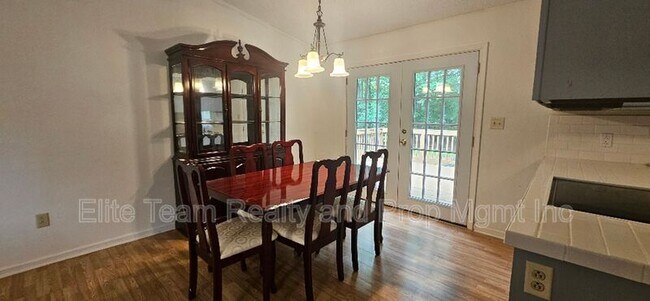 Building Photo - 8106 Tamalpais Ct