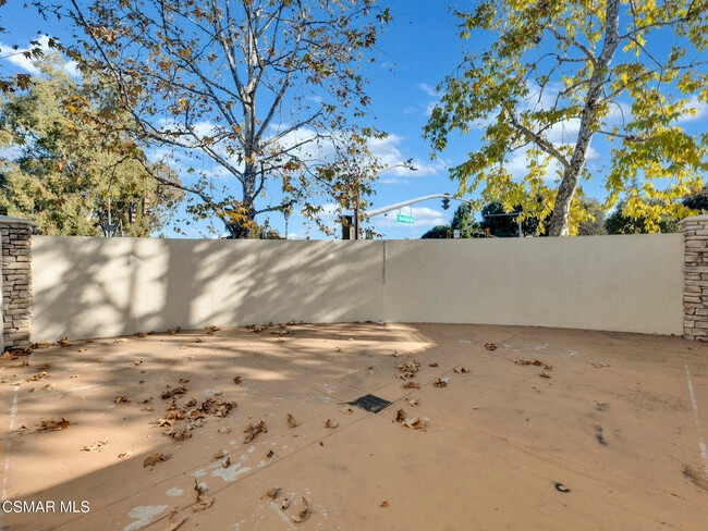 Building Photo - 1521 Silver Shadow Dr